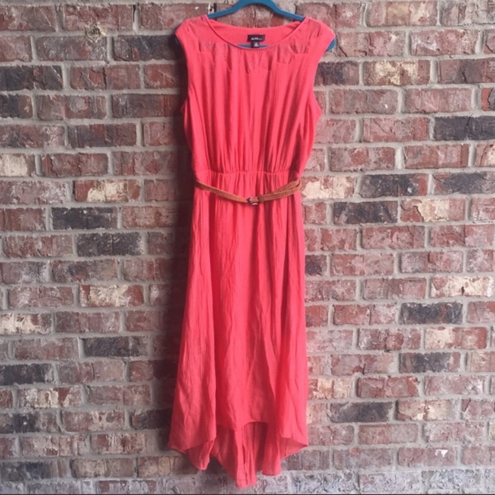 🚨MOVING SALE🚨High/low dress